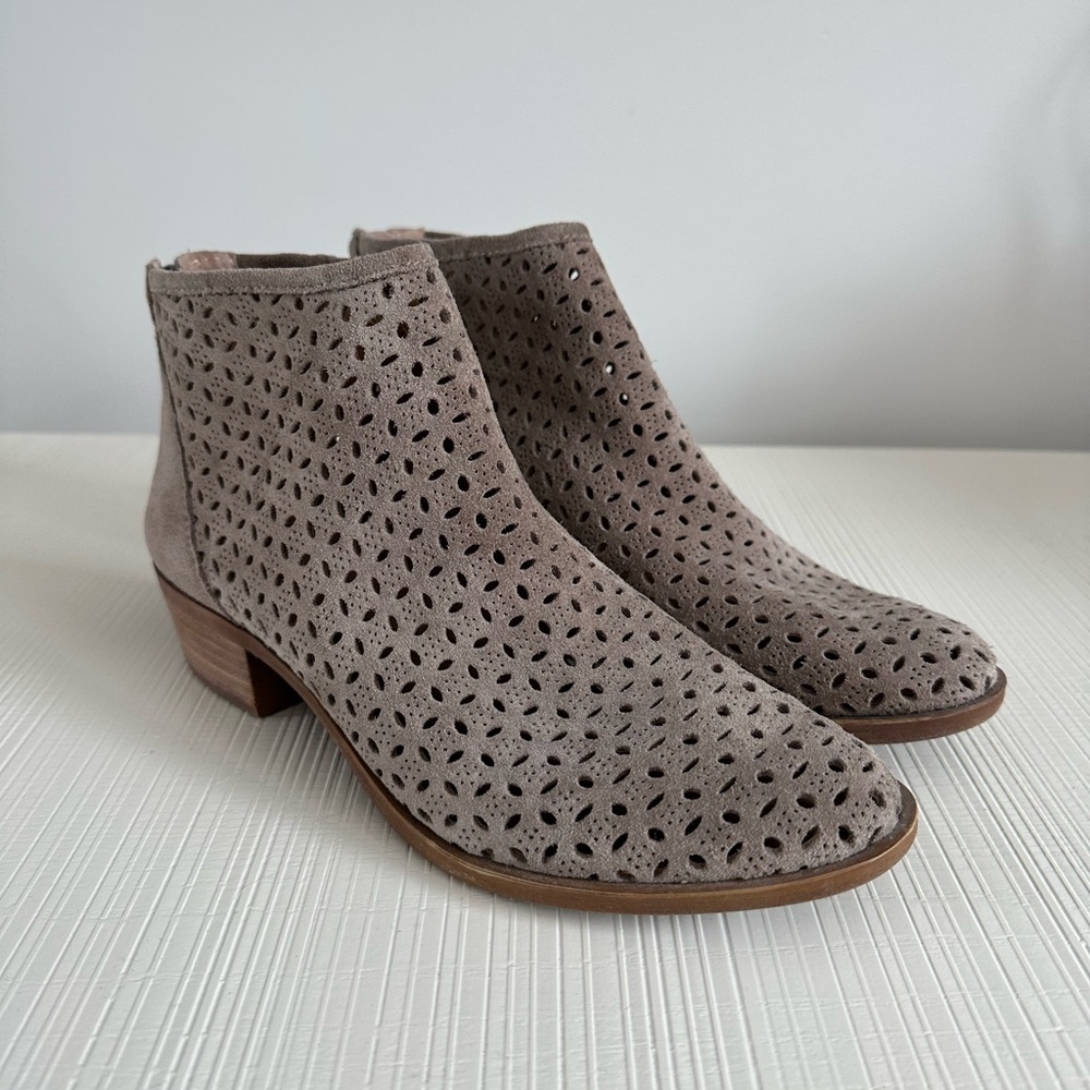 Lucky Brand suede boots size 7.5